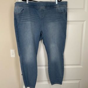 Torrid pull on ankle jeans